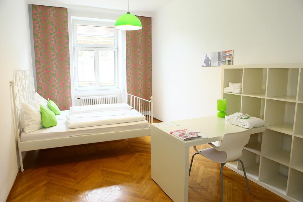 Hostel & Guesthouse Kaiser 23 Viena Quarto foto